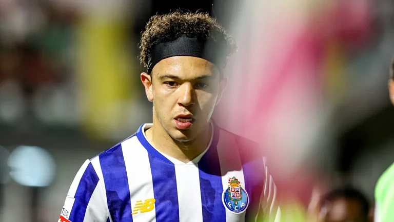 «Арсенал» хочет Пепе: замена для Сака за разумные деньги