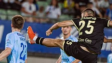 «Динамо» из Махачкалы обыграло «Пари НН» в меньшинстве