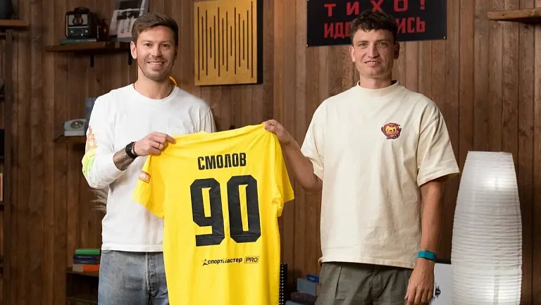 Ева Эльфи опубликовала снимок с футболистом Фёдором Смоловым