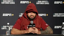 Экс-звезда NFL назвал тяжеловесов UFC «жирными парнями»
