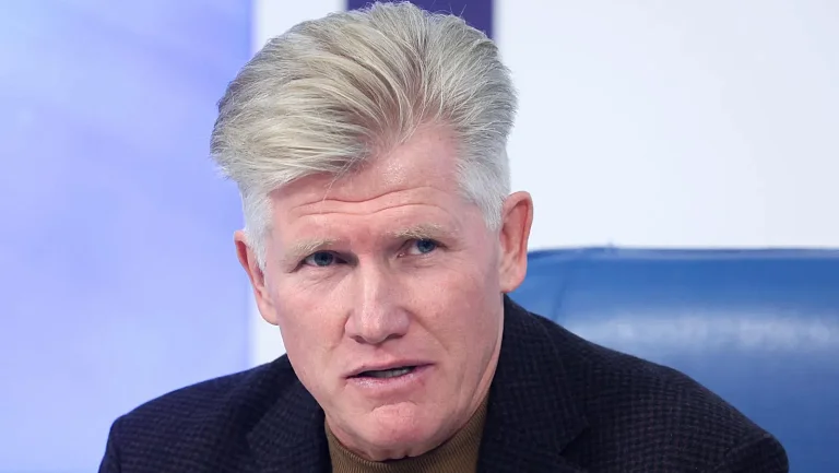 Васильев раскритиковал реакцию Большунова: Надо уметь сохранять лицо