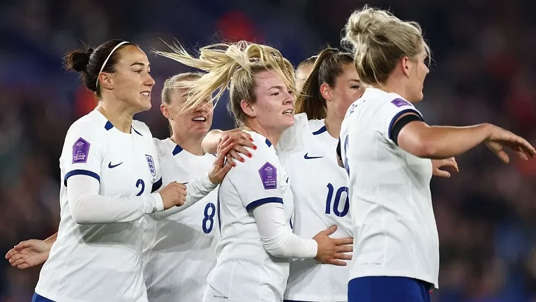 Женская сборная Англии сыграет с Италией в полуфинале Евро-2025