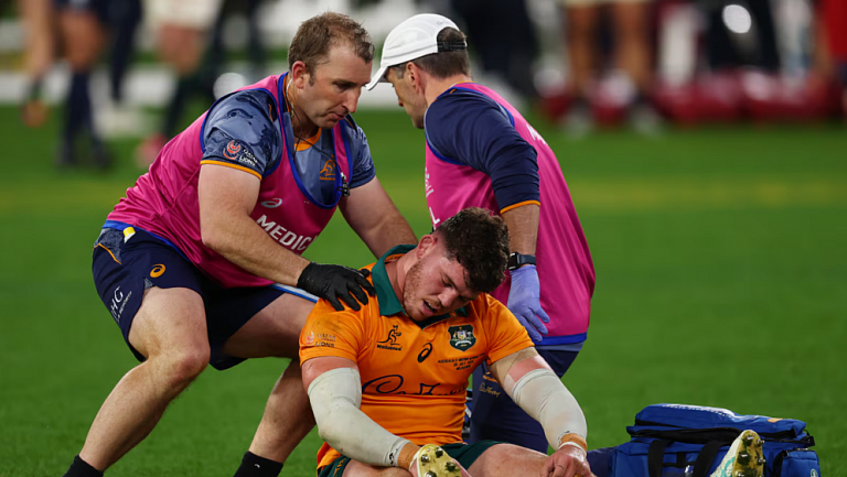 Карло Тиццано не сыграет с «Львами» из-за травли и травмы