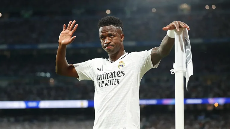 «Реал» намерен продлить контракт с Винисиусом