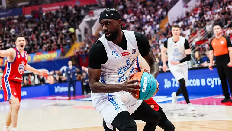 Окаро Уайт покидает «Зенит» после завершения контракта