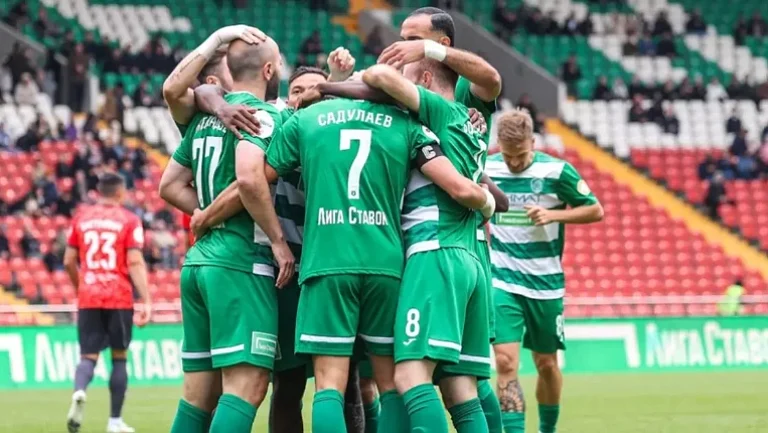 Мансилья и Касинтура принесли «Ахмату» победу над «Акроном»