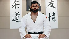 Адамян едва не расплакался во время исполнения гимна РФ после победы в Абу‑Даби