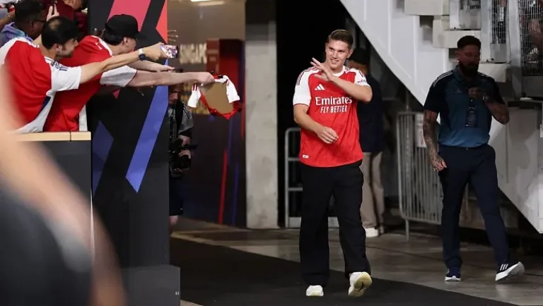 «Арсенал» представил Дькереша перед игрой с «Ньюкаслом»