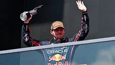 Ферстаппен назвал решение остаться в Red Bull простым