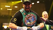 Агит Кабайел хочет сразиться с Усиком после яркой победы нокаутом над Кныбой