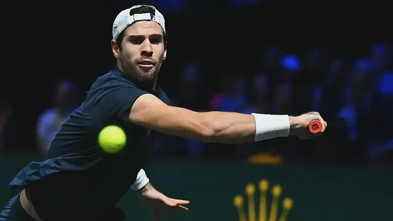 Хачанов проиграл де Минауру в третьем круге парижского «Мастерса»