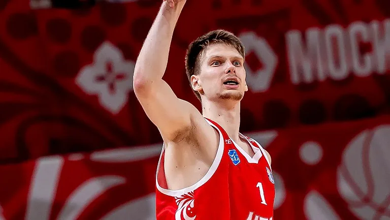 Российский баскетболист Савков хочет рассказать о своей жизни в США