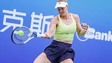 Российская теннисистка Самсонова вышла в 1/4 финала турнира в Брисбене