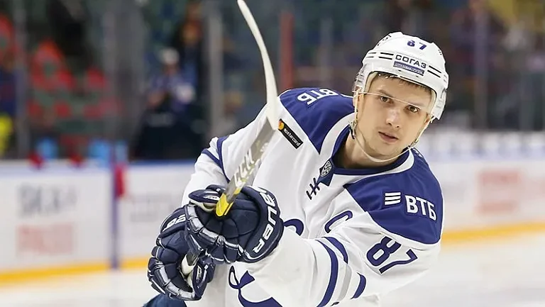 Шипачёв хочет поделиться эмоциями после достижения 1000 очков в КХЛ