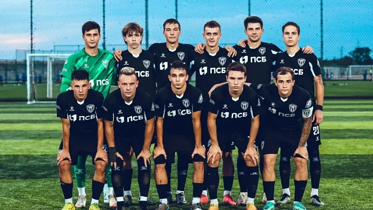 «Заря Луганск» разгромила «Уралан» и вышла в финал Кубка ЮФО