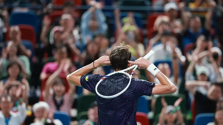 Даниил Медведев посвятил победу на турнире в Брисбене годовалой дочери