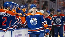 «Эдмонтон» победил «Виннипег» благодаря голам Подколзина и Макдэвида