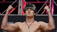 В США назвали «ограблением года» победу российского бойца Волкова над Алмейдой