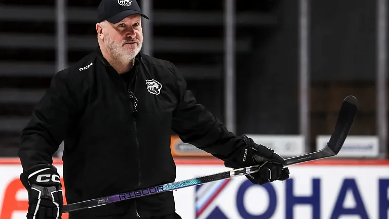 Бенуа Гру возглавил «Цуг» после скандального увольнения из «Трактора»