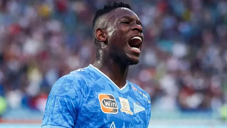 Игрок «Зенита» Луис Энрике может попасть в команду года по версии ФИФА