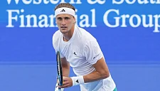 Встреча Зверева и Алькараса прервалась на 11 минут в Цинциннати