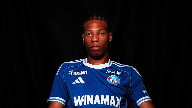 Ише Сэмюэлс-Смит перешел из «Челси U21» в «Страсбур»