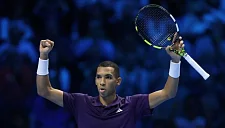 Оже-Альяссим обыграл Зверева и прошёл в полуфинал турнира ATP