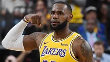 Агент Леброна Джеймса раскритиковал оборону «Лейкерс»