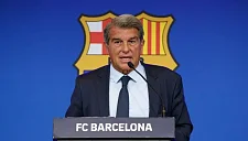 Лапорта покинул пост президента «Барсы», чтобы снова побороться за власть в клубе