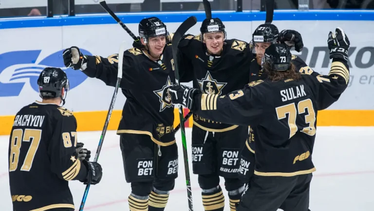 «Адмирал» – «Неман»: голевая перестрелка на льду Владивостока