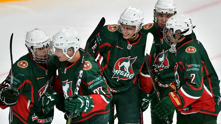 Казанский «Ирбис» уверенно побеждает «Красноярских Рысей»