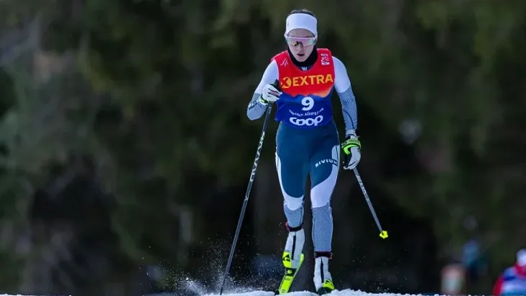 Российская лыжница Непряева стала 16-й в классической разделке на Кубке мира