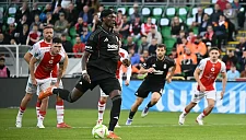 «Бешикташ» побеждает «Сент-Патрикс»