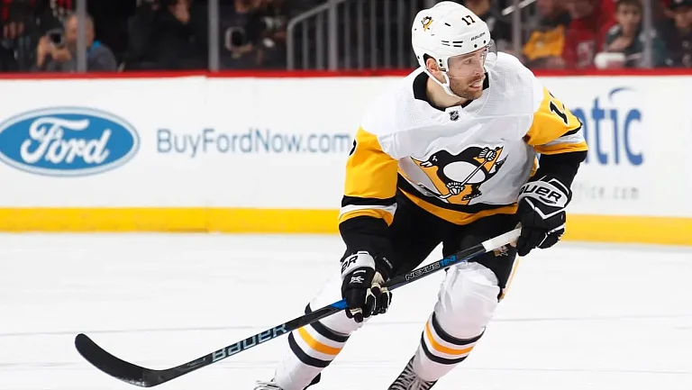 НХЛ хочет наказать игрока «Питтсбурга» за удар по голове в матче с «Ванкувером»