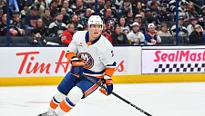 Цыплаков заключил новый контракт с «Айлендерс» на $4,5 млн