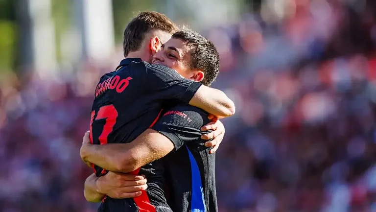 «Барса» полагается на связку Педри–Касадо в отсутствии де Йонга