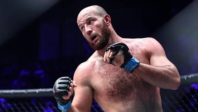 Адам Богатырёв: «Маддалена не справится с проходами Махачева»