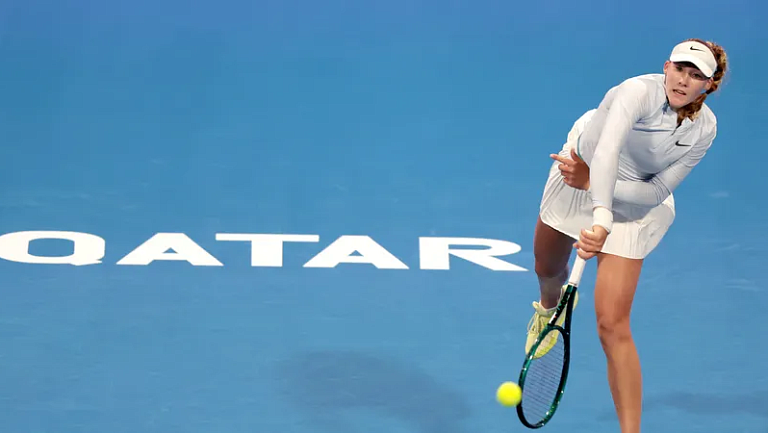 Мирра Андреева одержала уверенную победу на старте турнира в Дохе