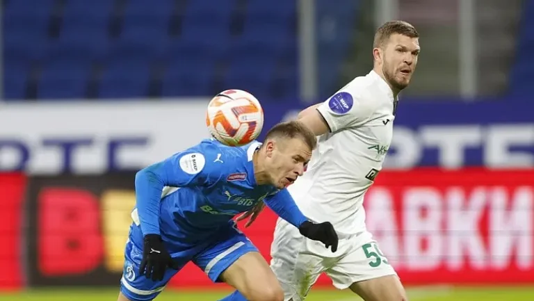 «Урал» укрепил состав подписанием полузащитника Харина