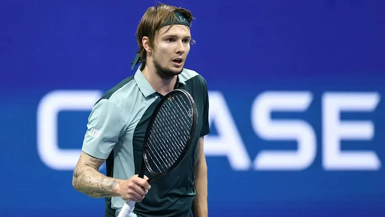 Александр Бублик объяснил, почему российские теннисистки меняют гражданство