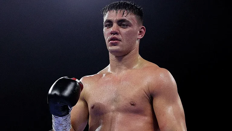 Марк Дикинсон уверенно готовится к бою с Троем Уильямсоном