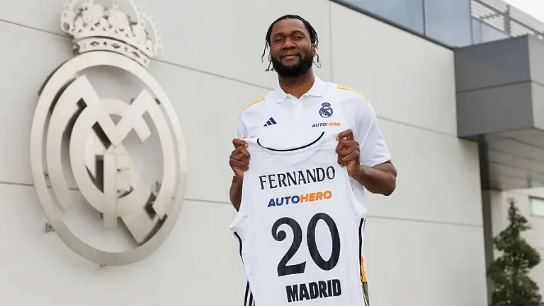 «Реал» продлил контракт с Бруну Фернанду на новый сезон