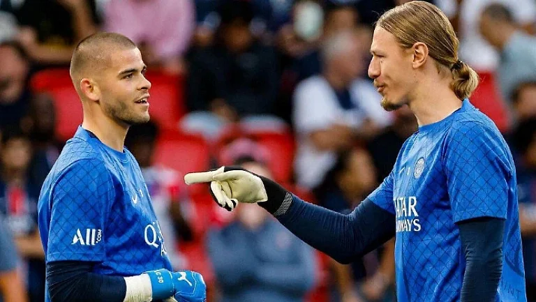 Россиянин Матвей Сафонов снова вышел в старте ПСЖ