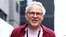 Жак Вильнёв прокомментировал выбор Cadillac в пользу опытных пилотов