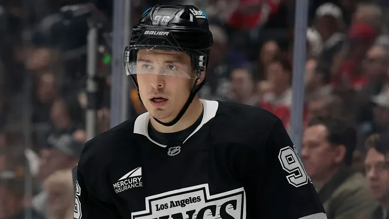 Ассист Кузьменко не помог «Лос-Анджелесу» обыграть «Вегас» в НХЛ    