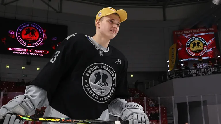 Хоккеист Артём Жуков перешёл из «Сибири» в «Северсталь»