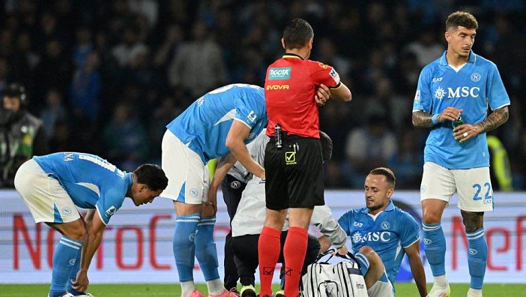 «Наполи» подтвердил, что Лоботка и Политано получили серьёзные травмы