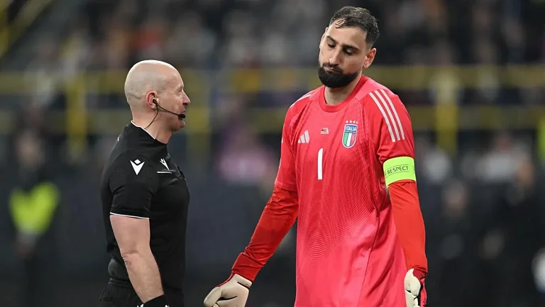 Викарио выразил поддержку Доннарумме в сложной ситуации в ПСЖ