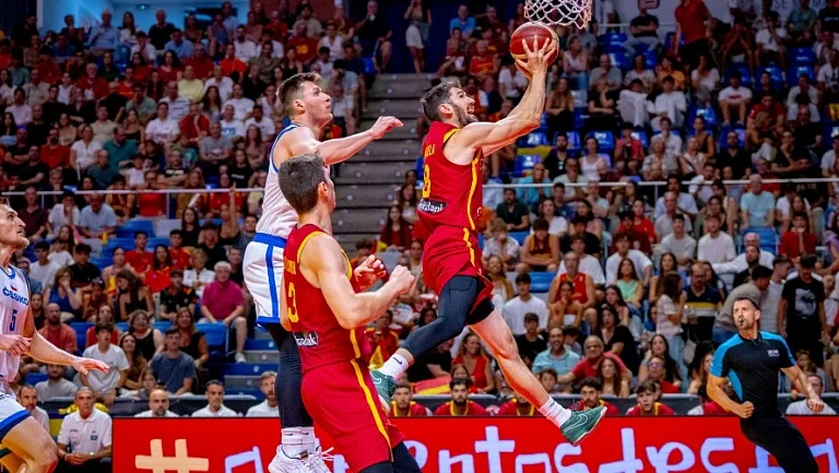 Испания победила Чехию на подготовительном турнире к Евробаскету-2025