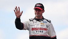 Пилота NASCAR оштрафовали: громкий скандал на «Трассе Америк»